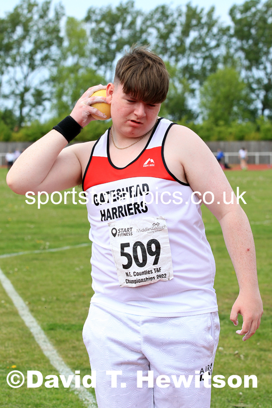 Men and Boys shot putt, 2022 North Eastern Track and Field Champs., Middlesbrough. David T. Hewitson/Sports for All Pics